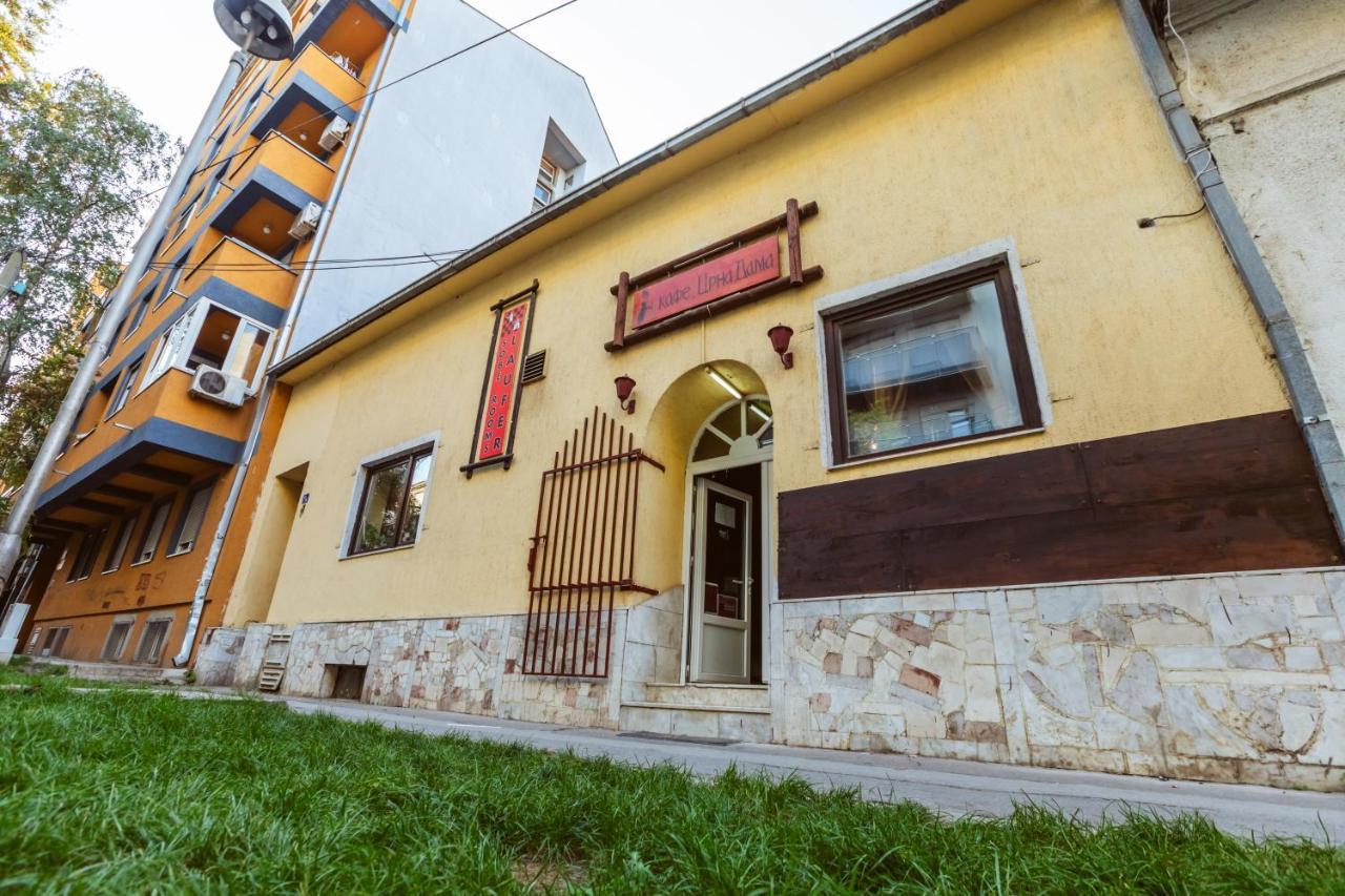 Laufer Pansiyon Novi Sad Dış mekan fotoğraf