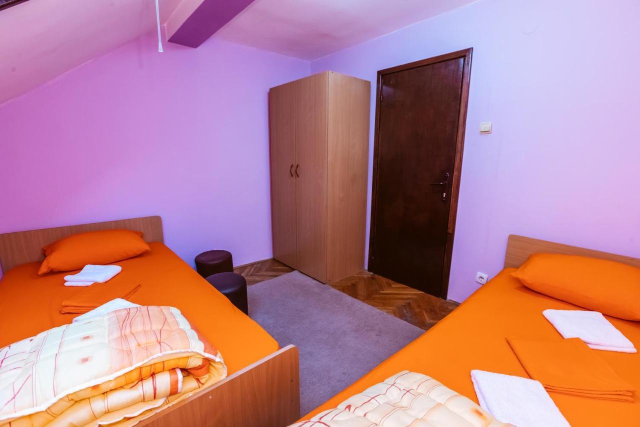 Laufer Pansiyon Novi Sad Dış mekan fotoğraf