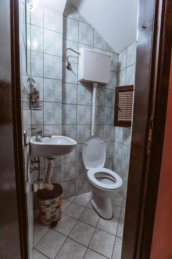 Laufer Pansiyon Novi Sad Dış mekan fotoğraf