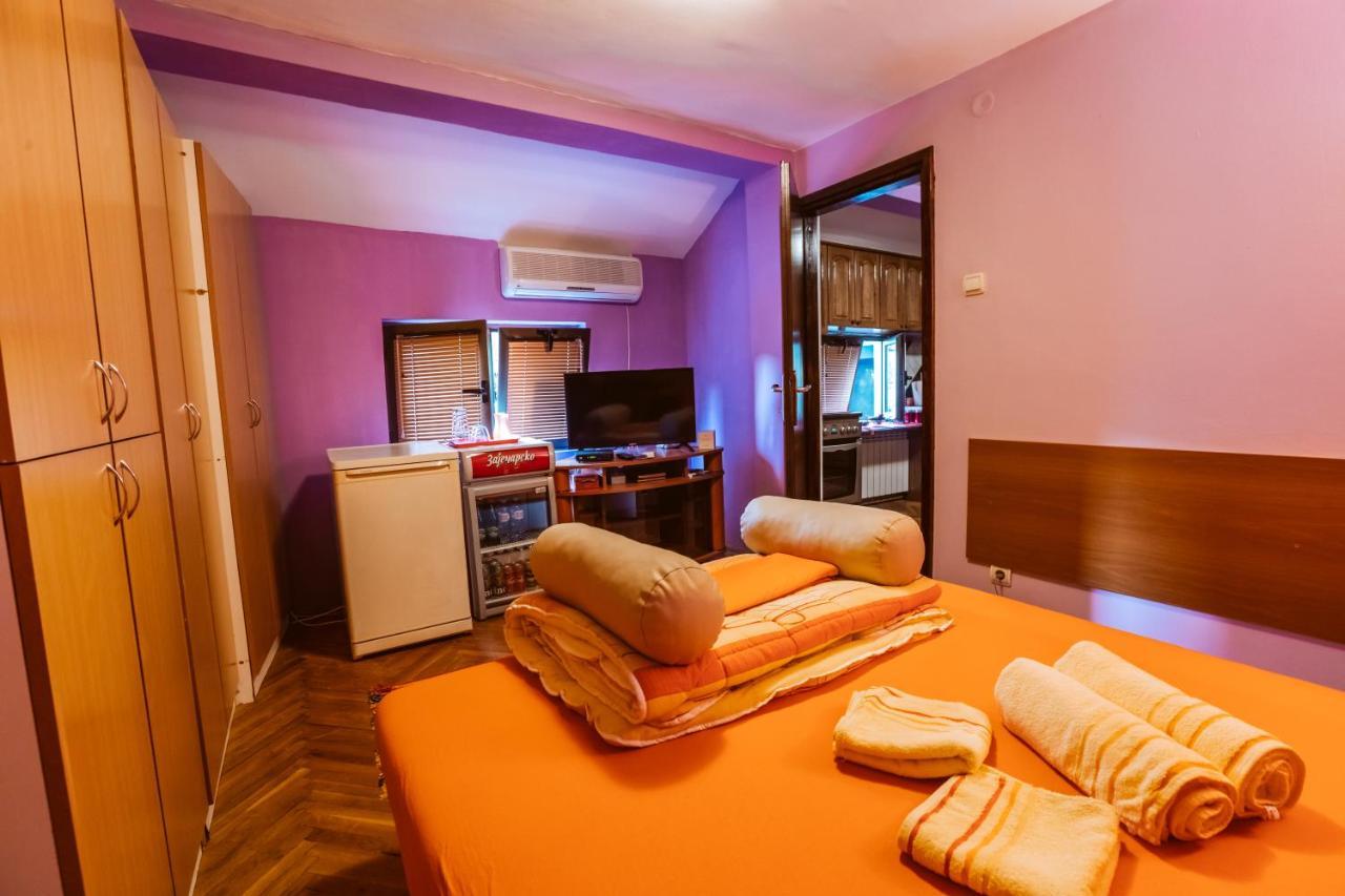 Laufer Pansiyon Novi Sad Dış mekan fotoğraf