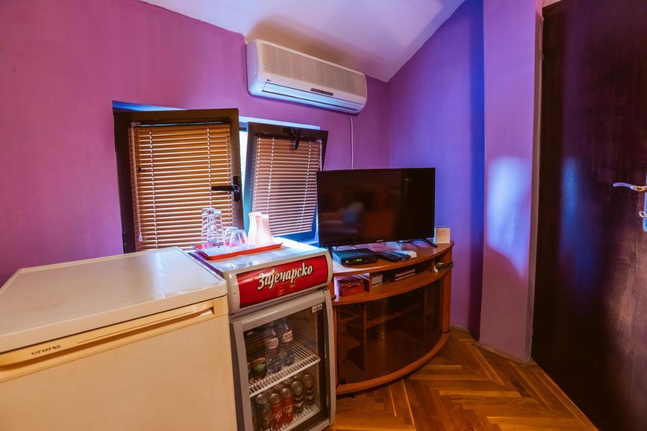 Laufer Pansiyon Novi Sad Dış mekan fotoğraf